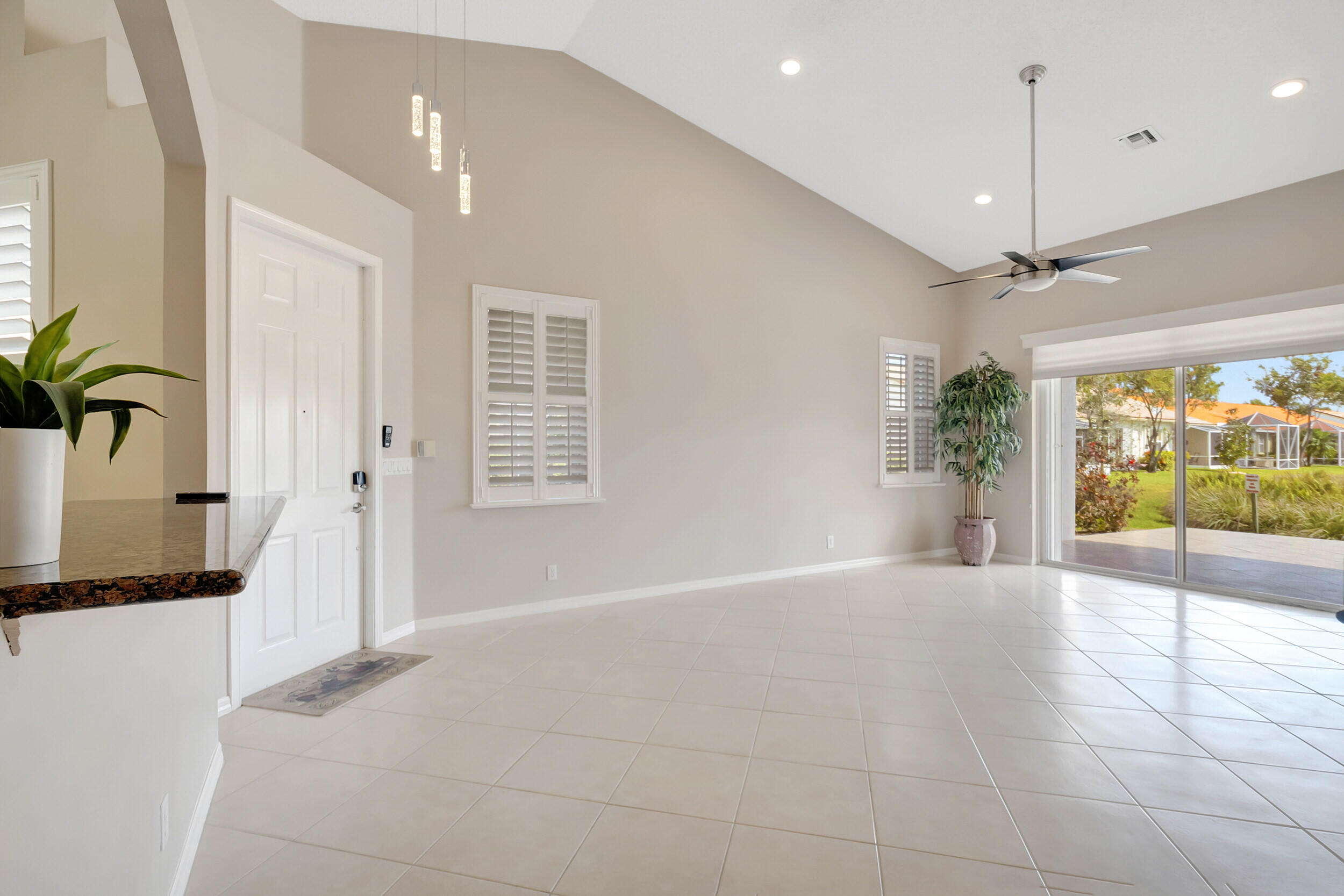15256 Ixora Road Delray Beach, FL 33484 - Photo 6 of 35 SPACIOUS