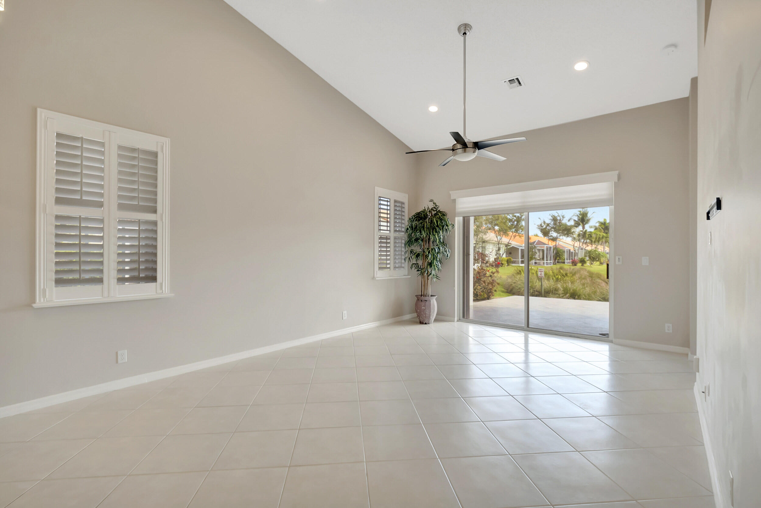 15256 Ixora Road Delray Beach, FL 33484 - Photo 8 of 35 LIVING AREA