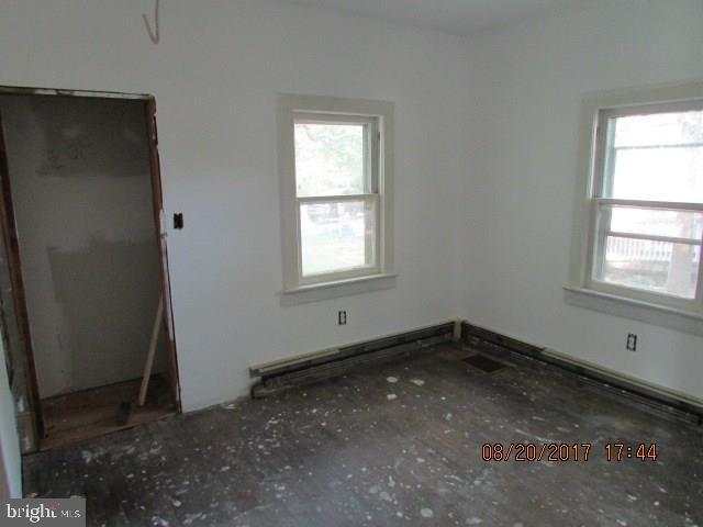 237 East Main Street Tuckerton, NJ 08087 - Photo 9 of 20 Gallery Image 9