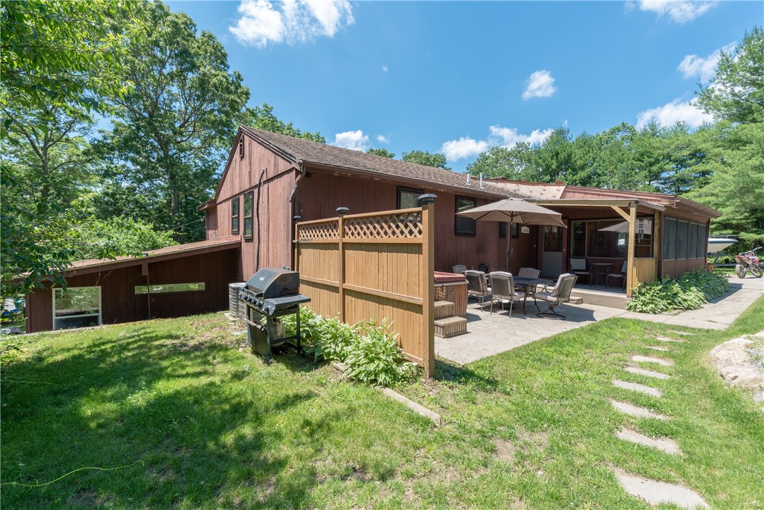 582 Trimtown Road Scituate, RI 02857 - Photo 3 of 18
