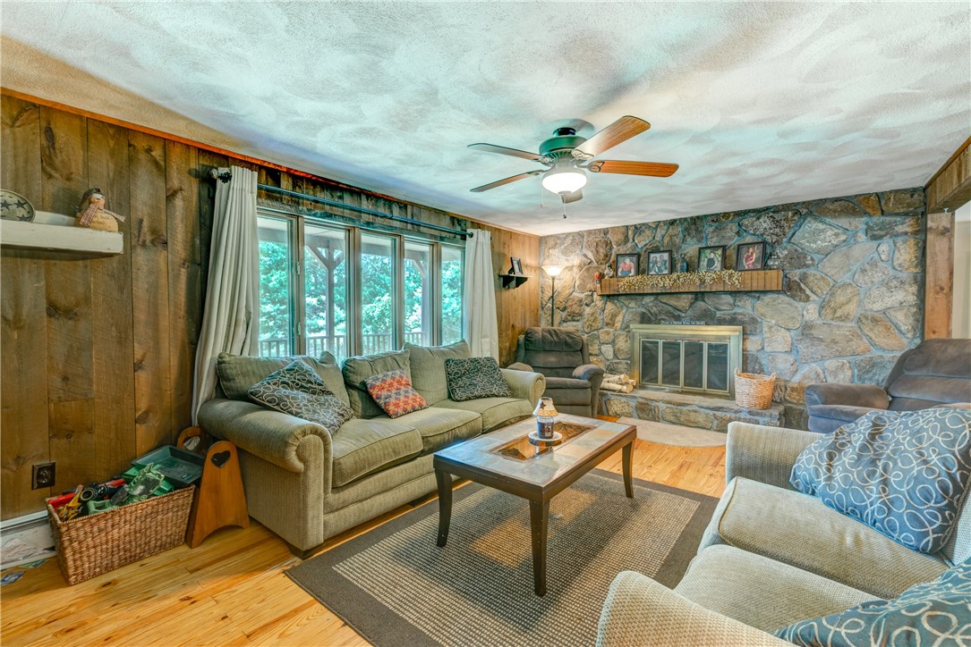 582 Trimtown Road Scituate, RI 02857 - Photo 10 of 18