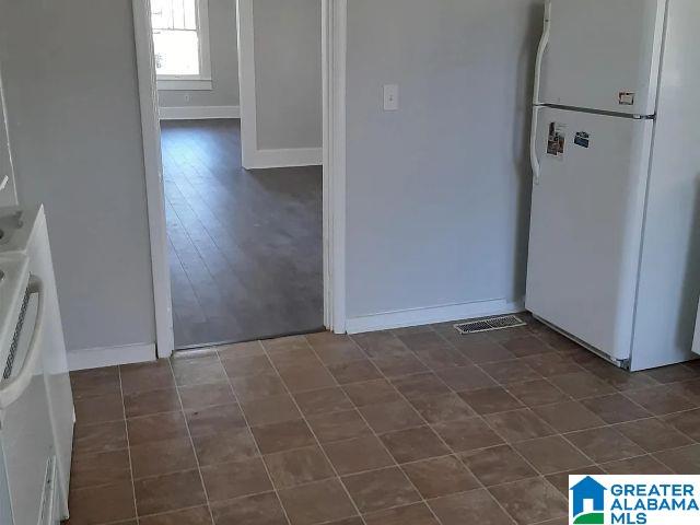 829 28th Street Southwest Birmingham, AL 35211 - Photo 4 of 7