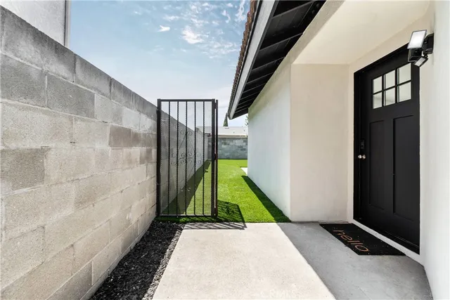 $775,000 | 530 West Cypress Street, Compton, CA 90220