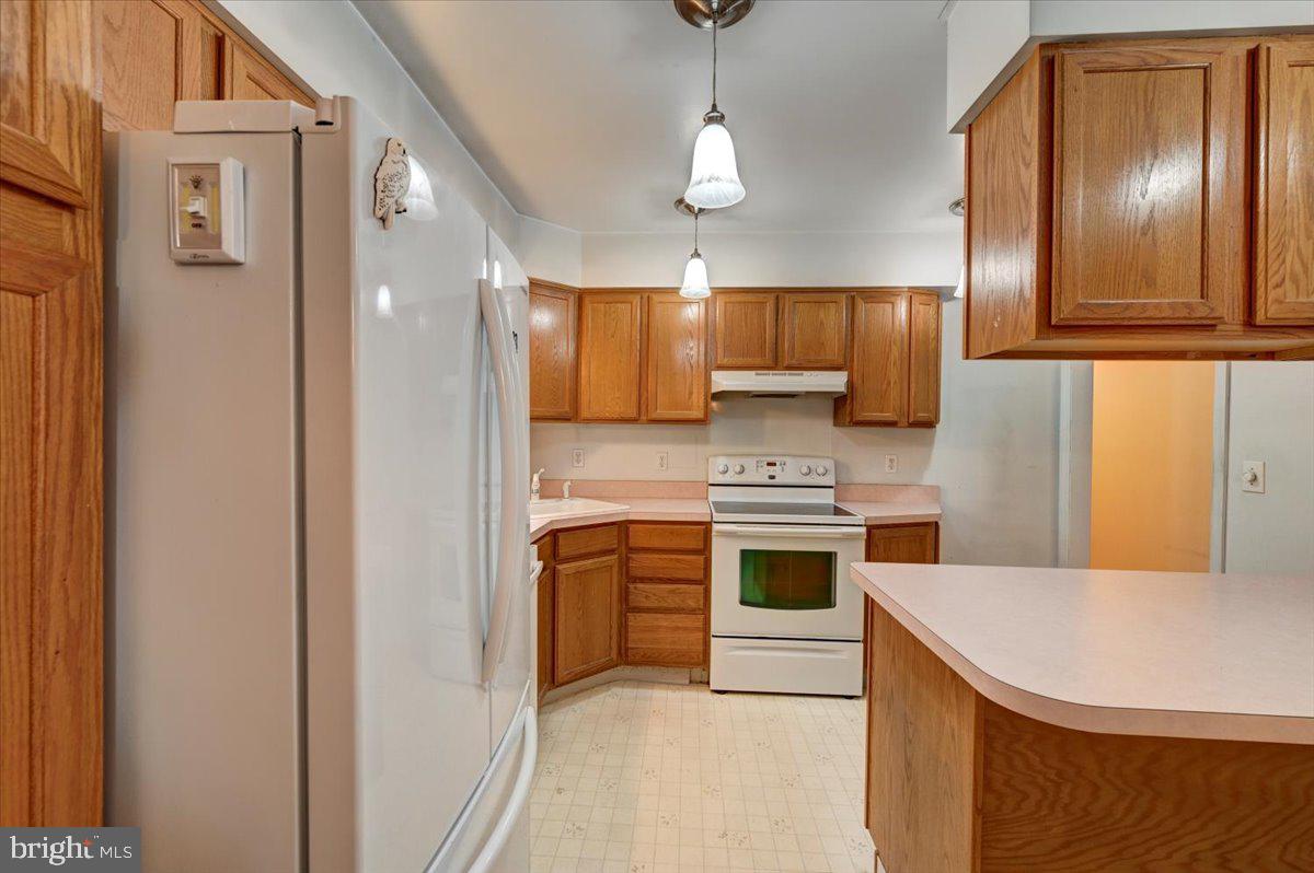 155 Woodstream Road Marcus Hook, PA 19061 - Photo 9 of 39 Gallery Image 9