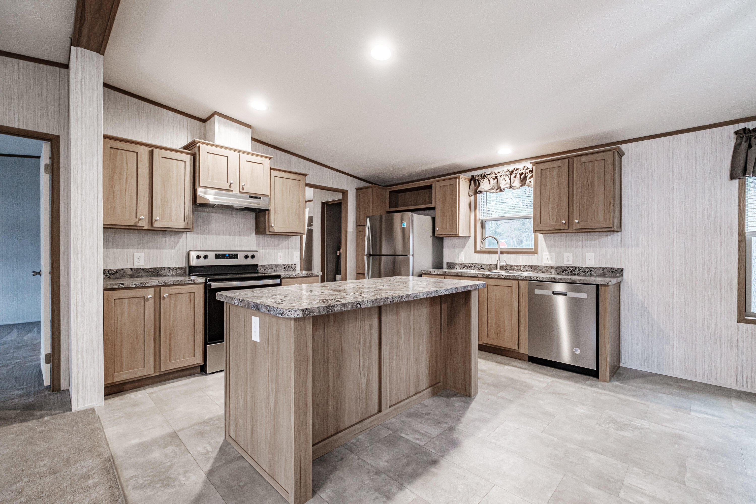 4 Maplewood Drive Limington, ME 04049 - Photo 11 of 39 20240502gp-70012