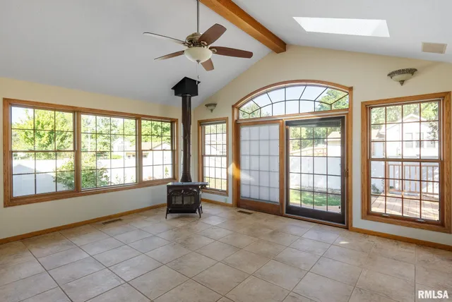 $395,000 | 306 13th Avenue, De Witt, IA 52742