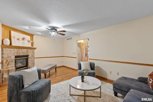 $395,000 | 306 13th Avenue, De Witt, IA 52742