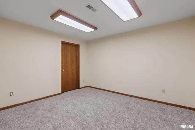 $395,000 | 306 13th Avenue, De Witt, IA 52742