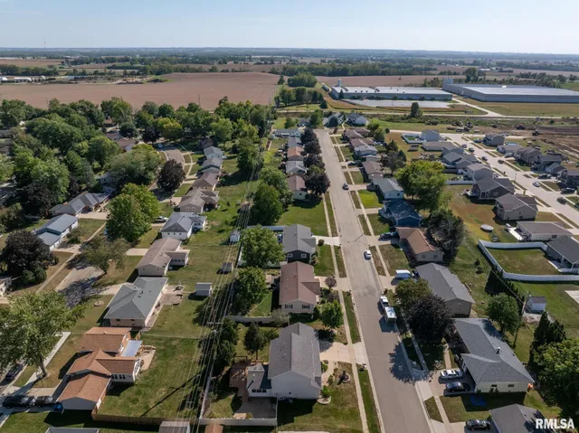 $395,000 | 306 13th Avenue, De Witt, IA 52742