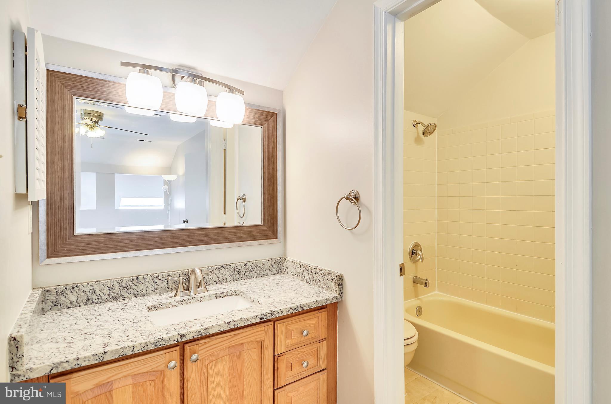 2504 South Walter Reed Drive, Unit 2 Arlington, VA 22206 - Photo 6 of 19 Bath (Master)