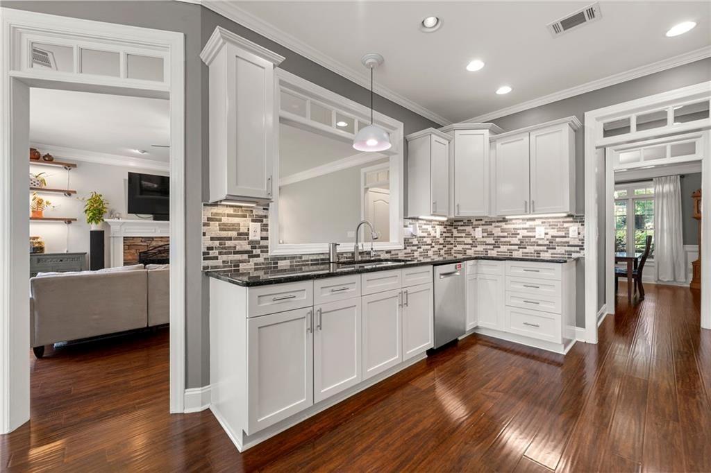 530 Bay Grove Road Southeast Loganville, GA 30052 - Photo 11 of 38