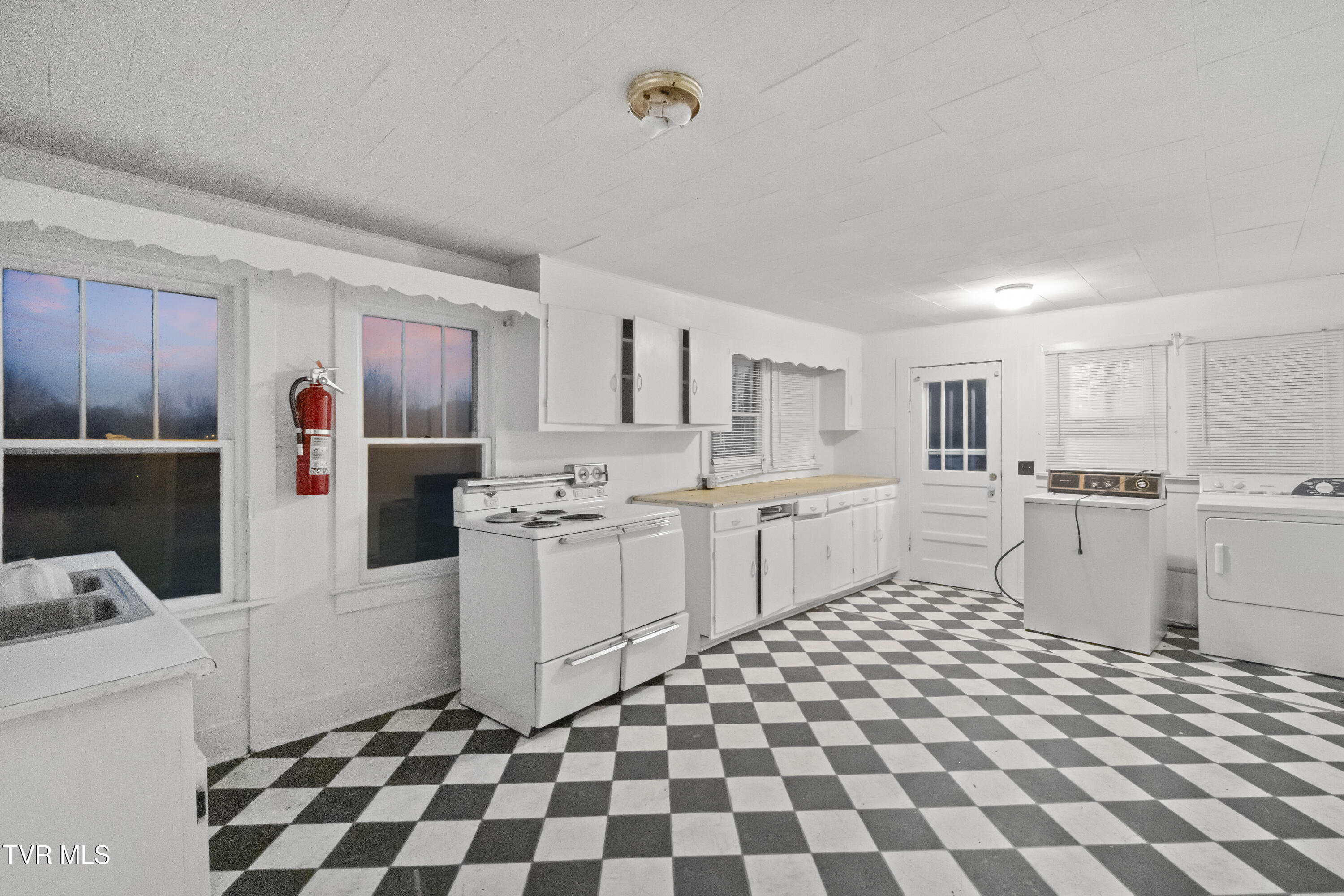 200 Doughtys Chapel Road Greeneville, TN 37745 - Photo 24 of 39 DSC03660