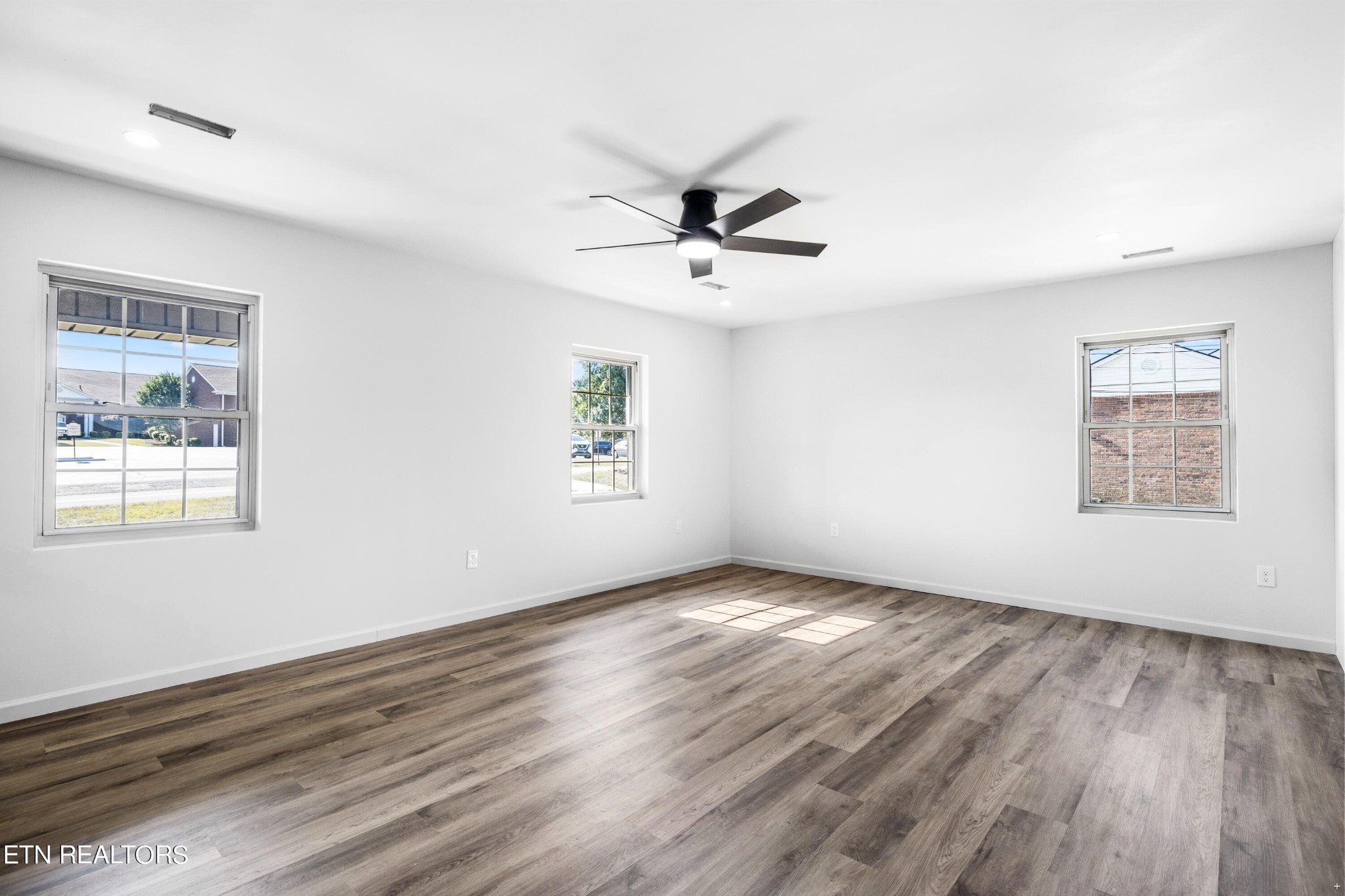 274 St John's Road Morristown, TN 37814 - Photo 4 of 29 Gallery Image 4