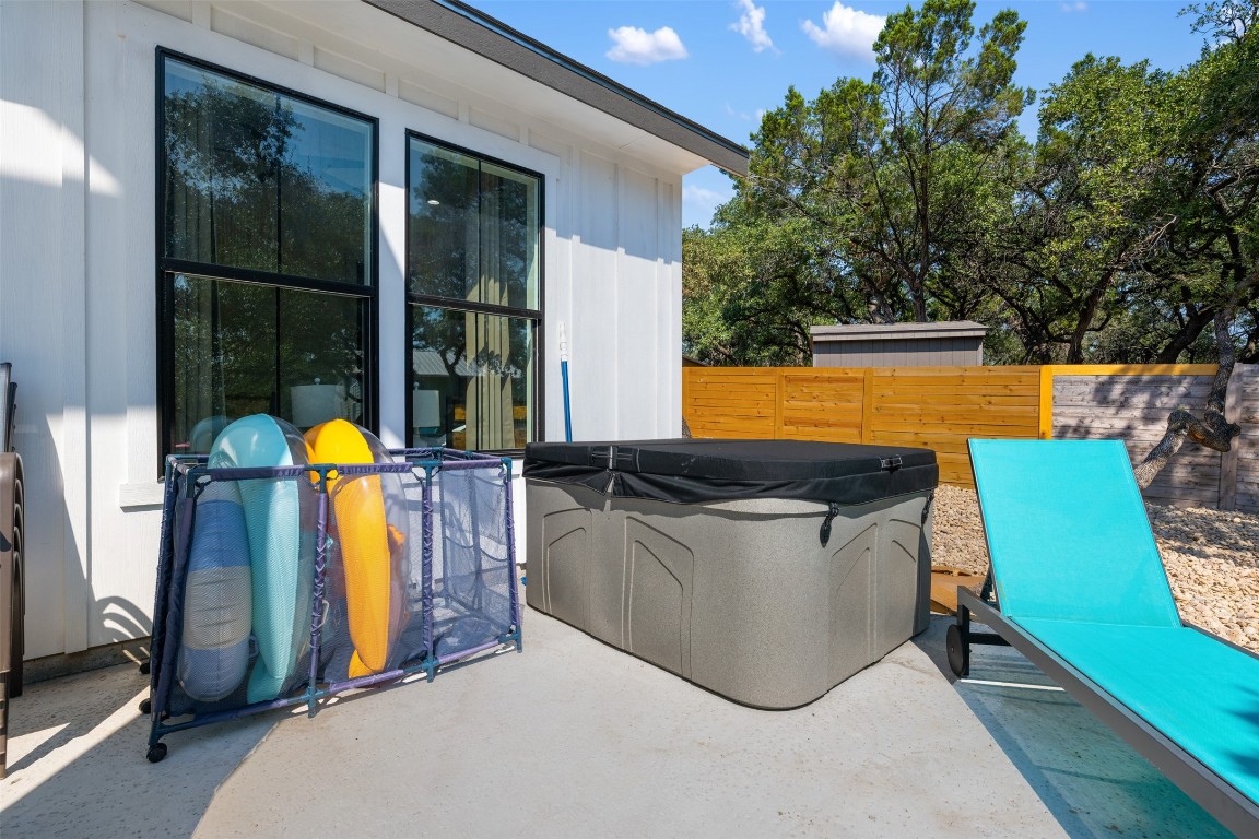 1301 Scenic Circle Spicewood, TX 78669 - Photo 17 of 39
