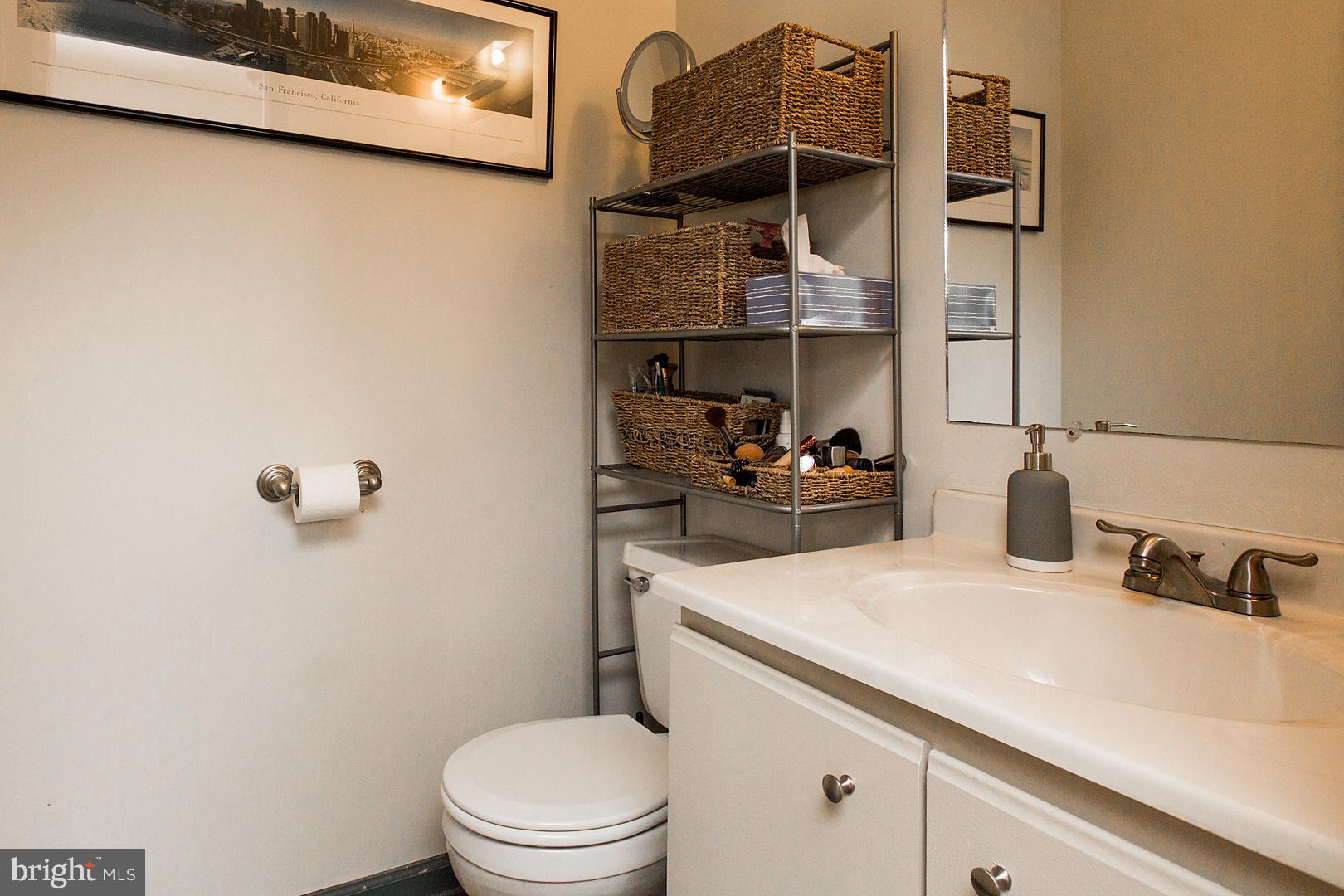 30 Brookfield Road Lititz, PA 17543 - Photo 14 of 28 Powder Room