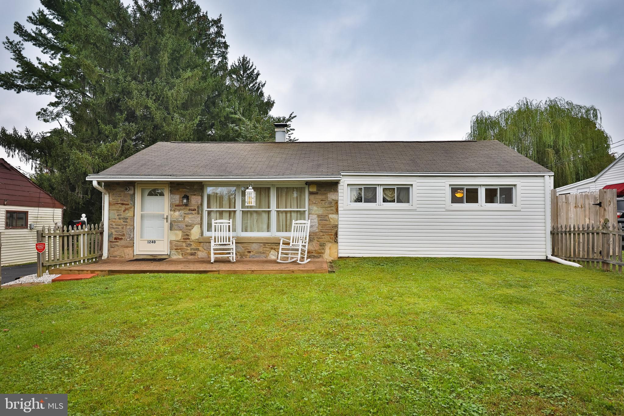 1240 Thomson Road Abington, PA 19001 - Photo 1 of 31 Front View