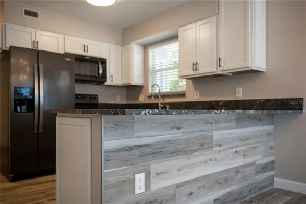 $3,600 | 428 West Klosterman Road, Palm Harbor, FL 34683