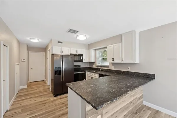 $3,600 | 428 West Klosterman Road, Palm Harbor, FL 34683