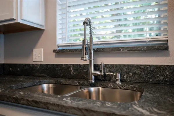 $3,600 | 428 West Klosterman Road, Palm Harbor, FL 34683