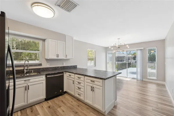 $3,600 | 428 West Klosterman Road, Palm Harbor, FL 34683