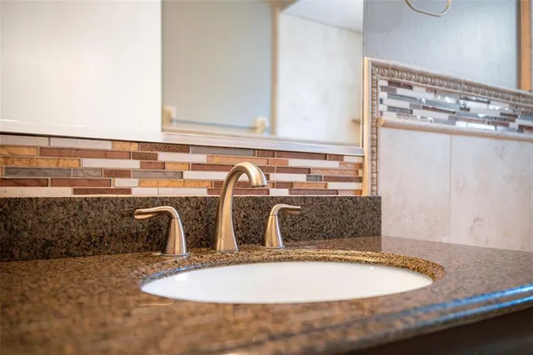 $3,600 | 428 West Klosterman Road, Palm Harbor, FL 34683