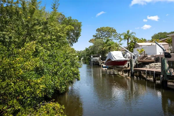 $3,600 | 428 West Klosterman Road, Palm Harbor, FL 34683