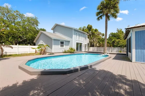 $3,600 | 428 West Klosterman Road, Palm Harbor, FL 34683