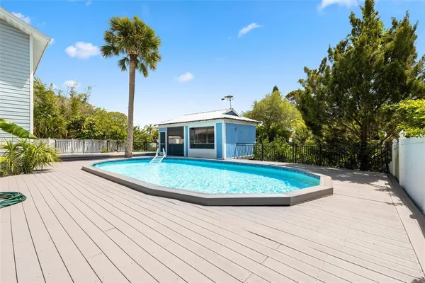 $3,600 | 428 West Klosterman Road, Palm Harbor, FL 34683