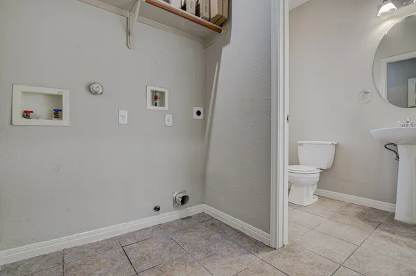 $2,495 | 1702 Singleton Avenue, Unit A, Austin, TX 78702