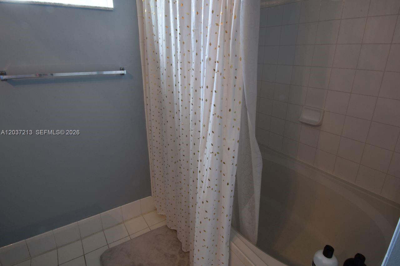 17150 North Bay Road, Unit 2314 Sunny Isles Beach, FL 33160 - Photo 12 of 15