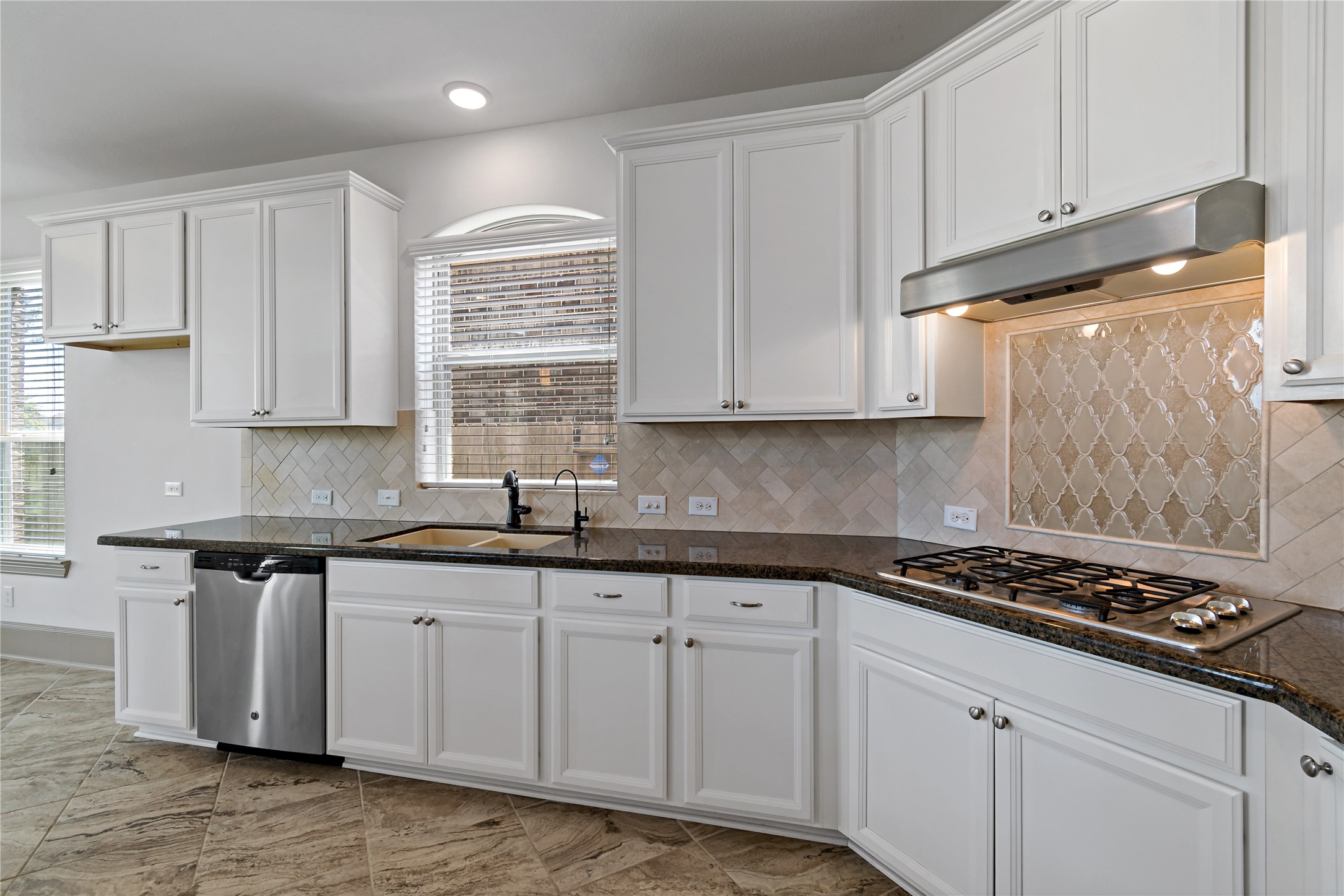 13418 Lansdown Street Rosharon, TX 77583 - Photo 14 of 49 Gallery Image 14