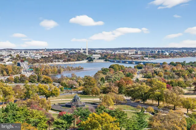 $1,200,000 | 1401 North Oak Street, Unit G5, Arlington, VA 22209