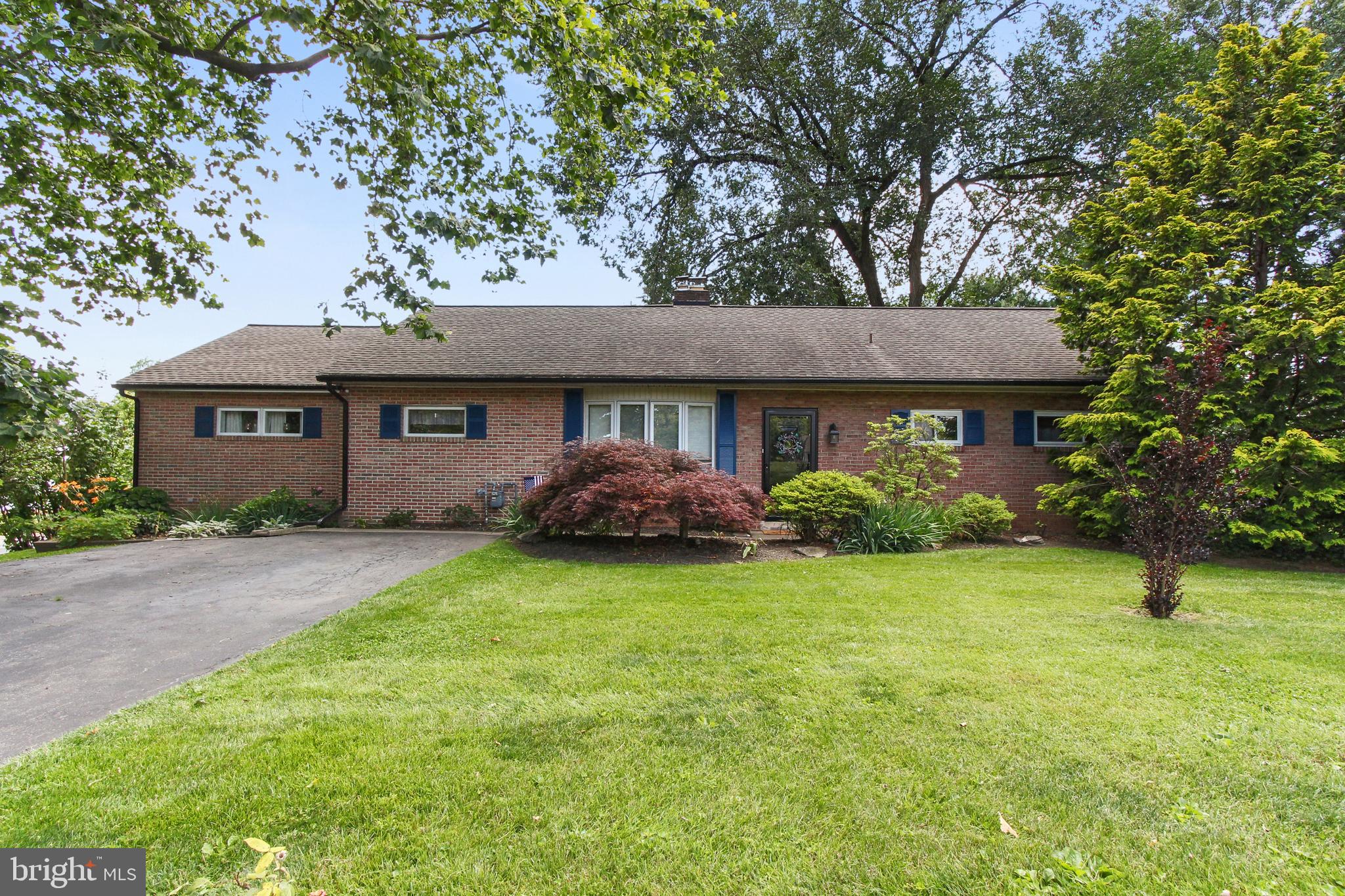 18 Gable Park Road Lancaster, PA 17603 - Photo 1 of 41 Main View