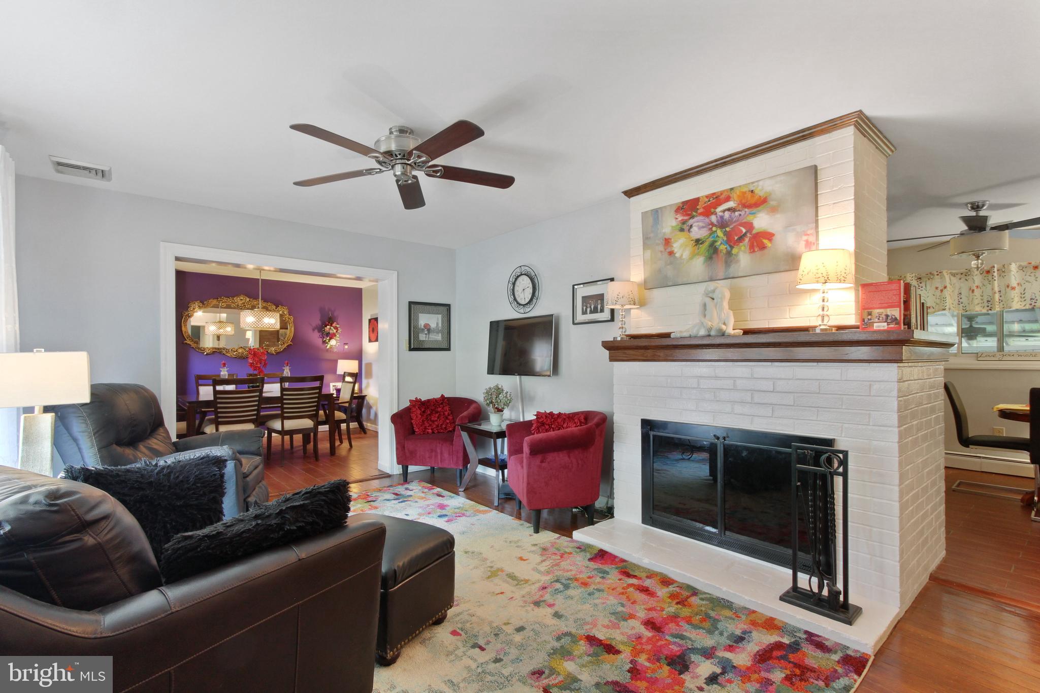 18 Gable Park Road Lancaster, PA 17603 - Photo 2 of 41 Living Room