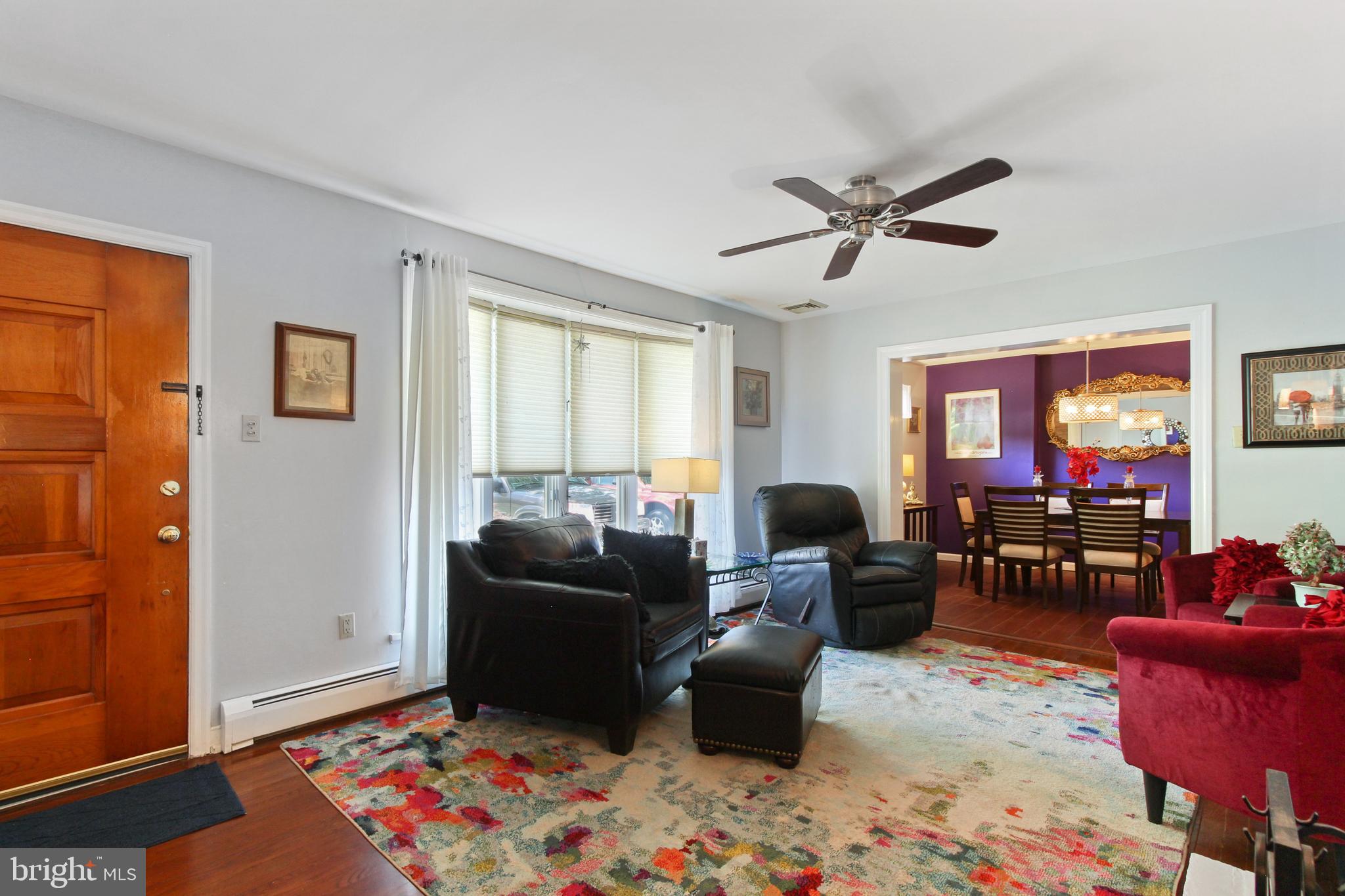 18 Gable Park Road Lancaster, PA 17603 - Photo 3 of 41 Living Room