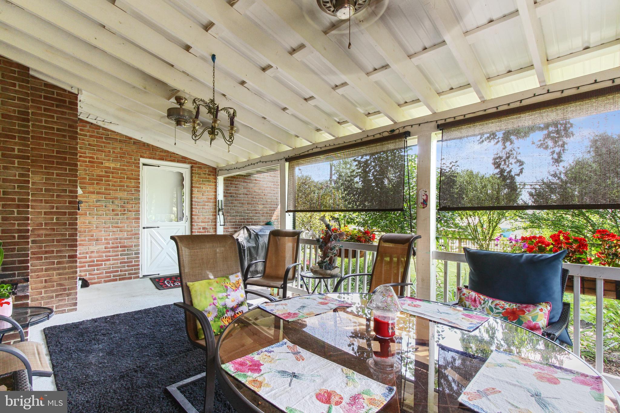 18 Gable Park Road Lancaster, PA 17603 - Photo 29 of 41 Covered Patio