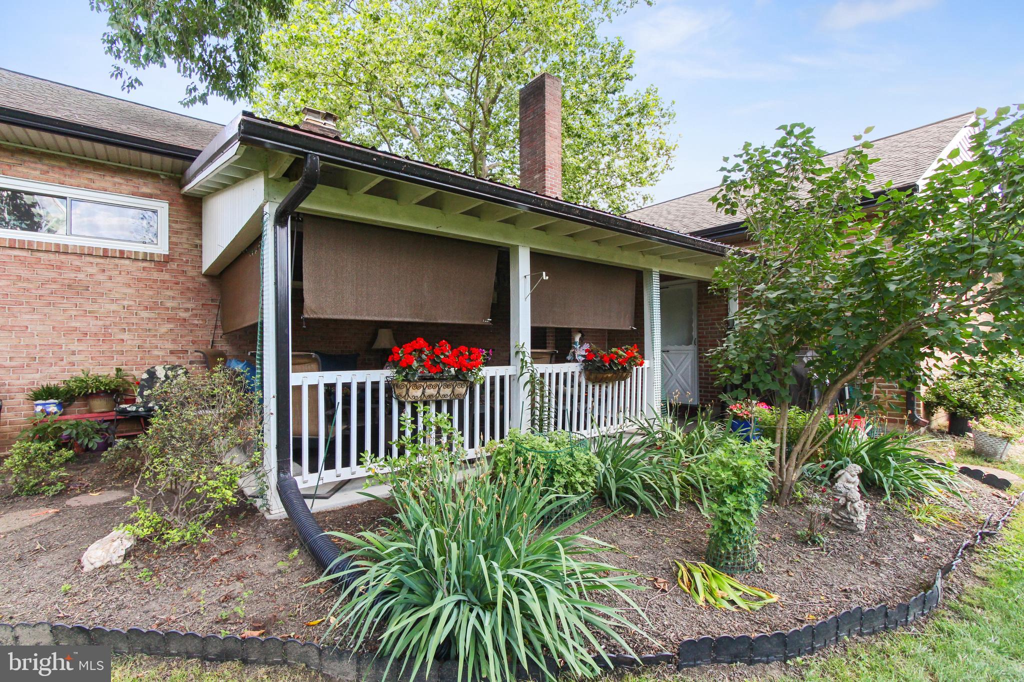 18 Gable Park Road Lancaster, PA 17603 - Photo 34 of 41 Covered Patio