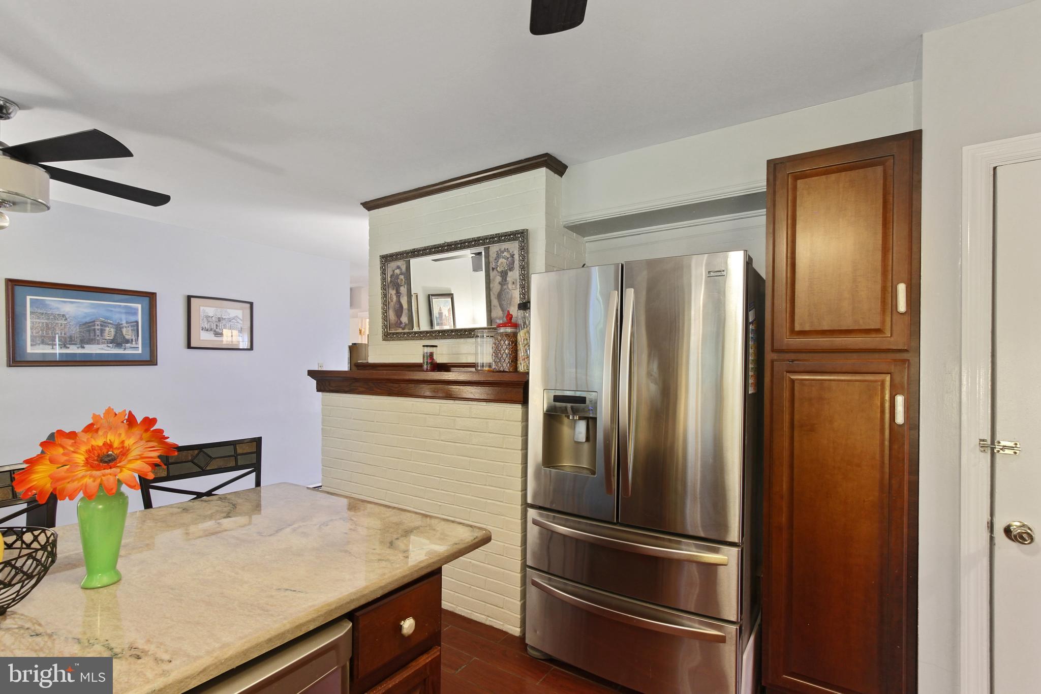 18 Gable Park Road Lancaster, PA 17603 - Photo 9 of 41 Kitchen