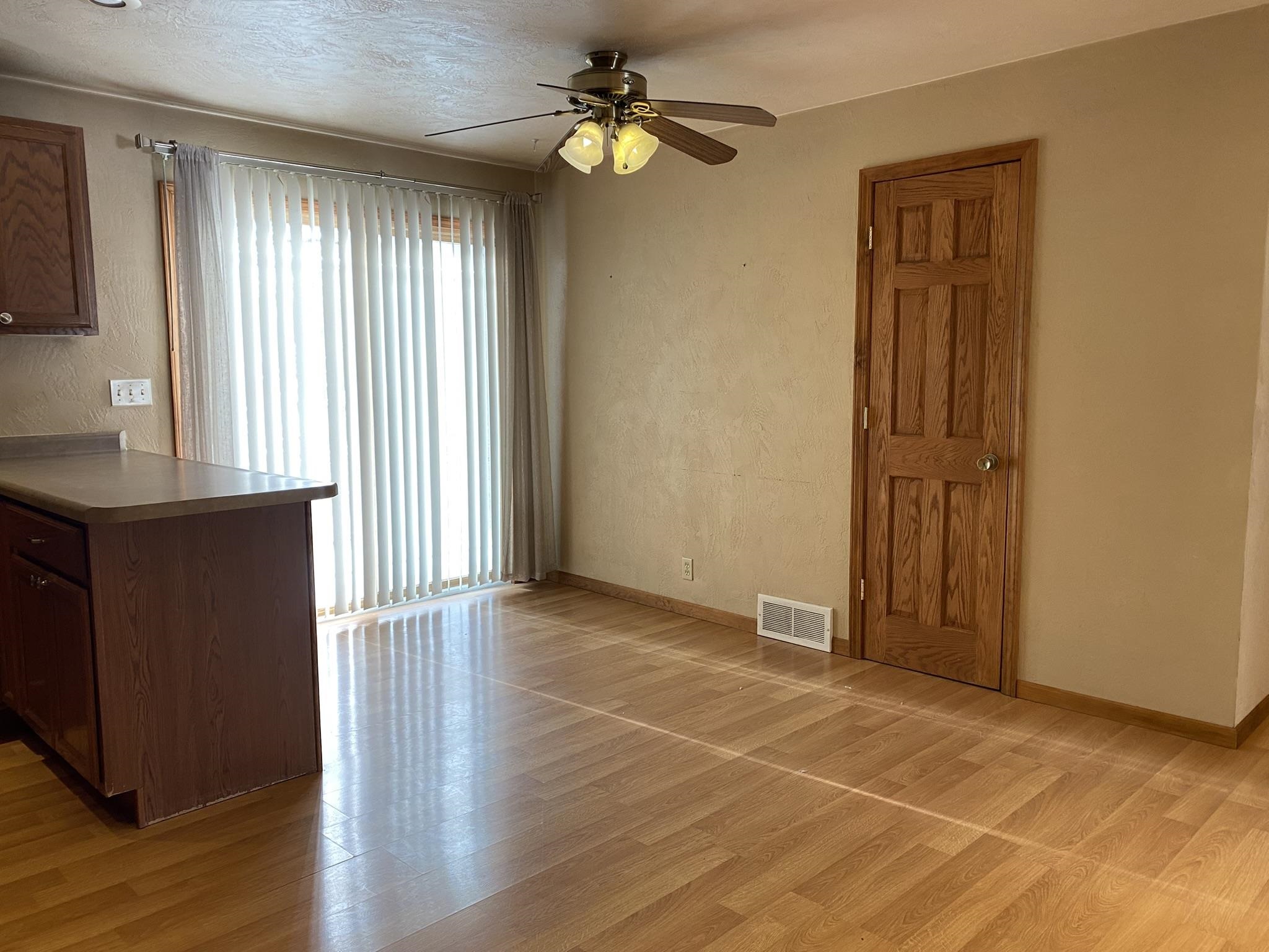 W2689 Buchanan Road Appleton, WI 54915 - Photo 4 of 21