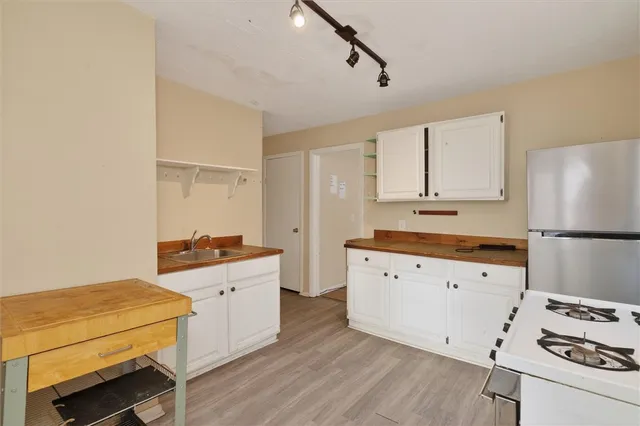 $1,650 | 53 Scottsville Road, Rochester, NY 14611