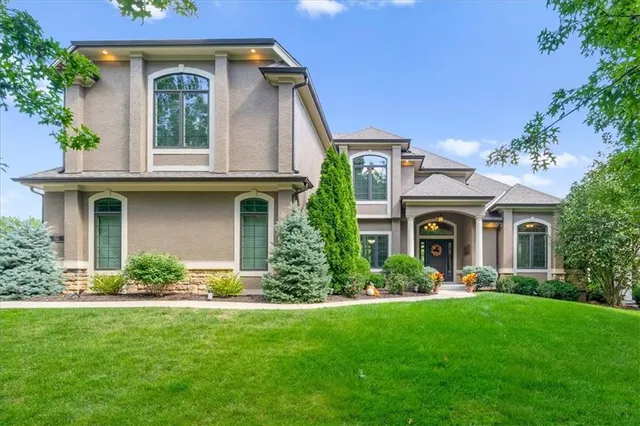 $995,000 | 8541 North Donnelly Avenue, Kansas City, MO 64157