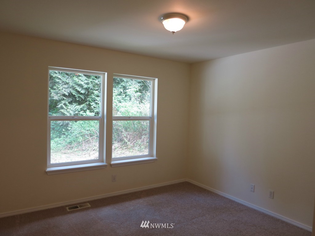 26642 Ritter Lane Northeast Kingston, WA 98346 - Photo 17 of 24 Gallery Image 17