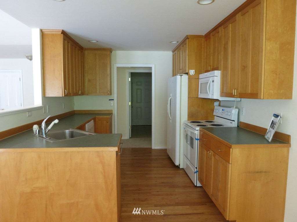 26642 Ritter Lane Northeast Kingston, WA 98346 - Photo 7 of 24 Gallery Image 7