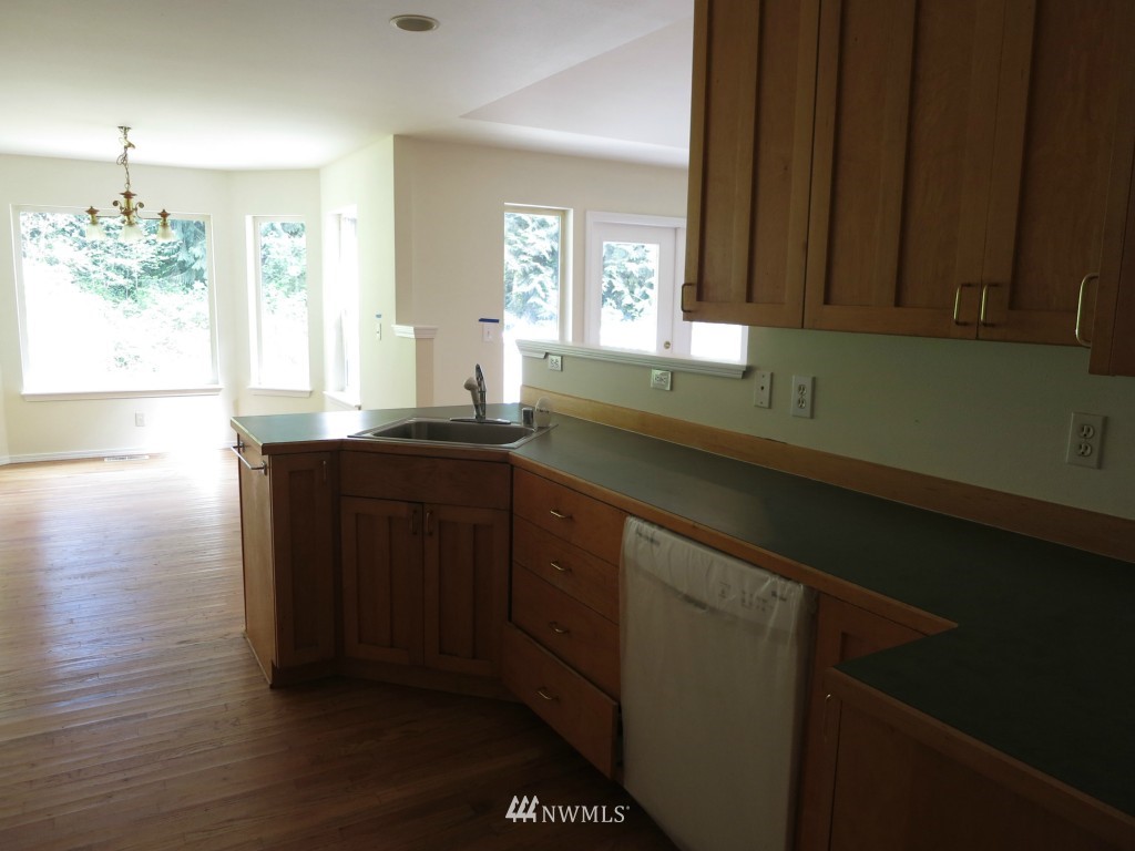 26642 Ritter Lane Northeast Kingston, WA 98346 - Photo 9 of 24 Gallery Image 9