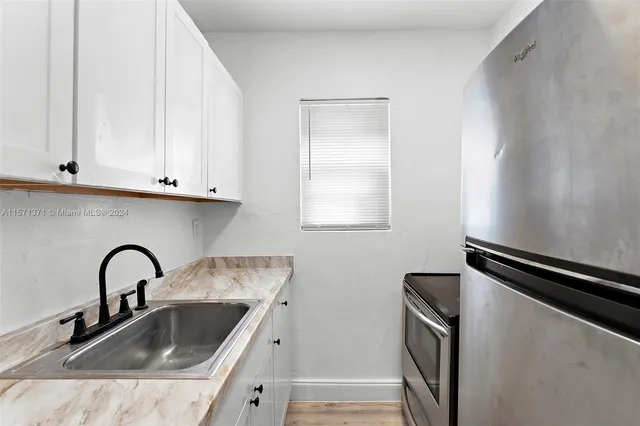 a close view of sink and tap