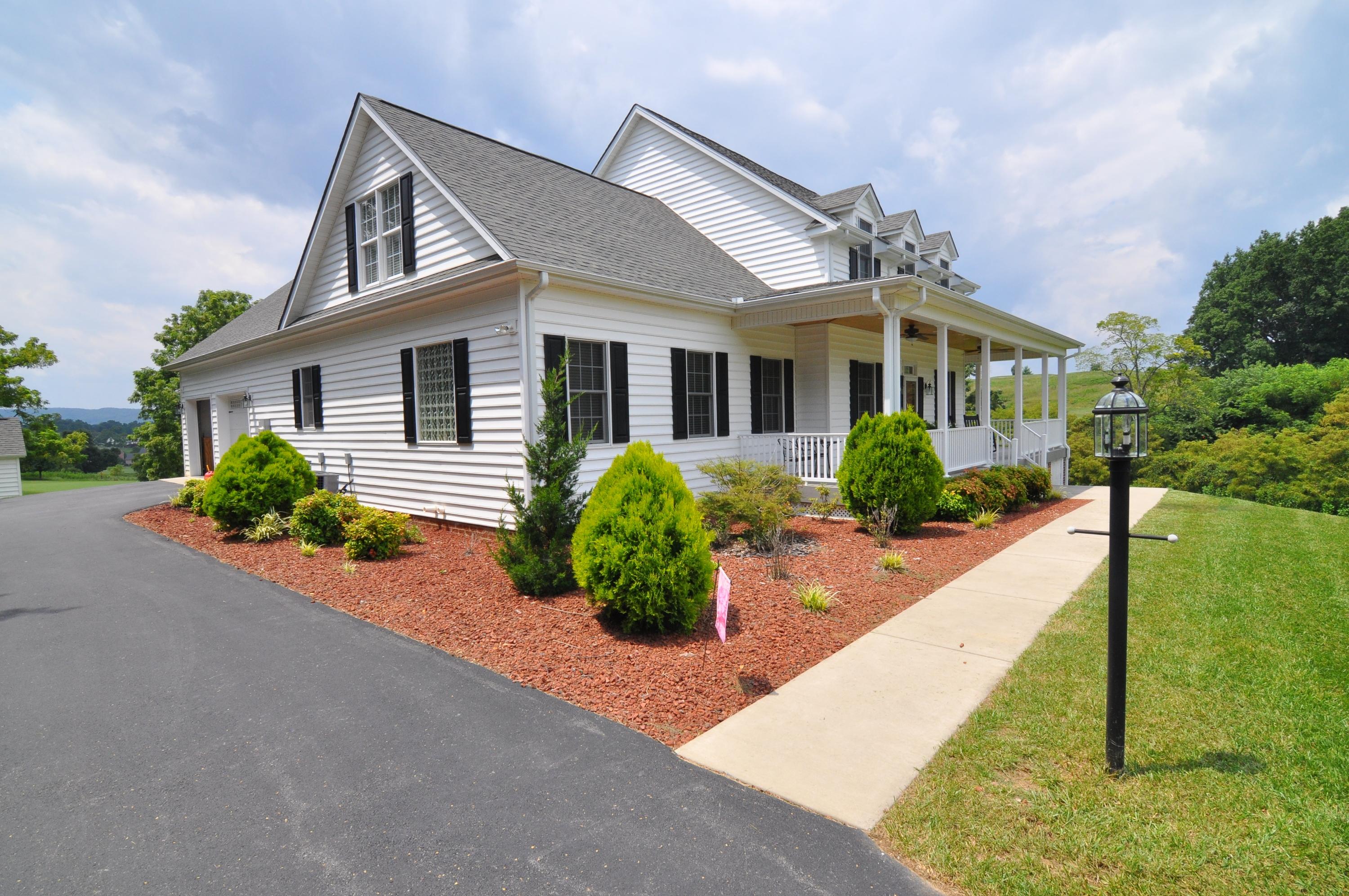 2443 Trinity Road Troutville, VA 24175 - Photo 50 of 57 Side View of House