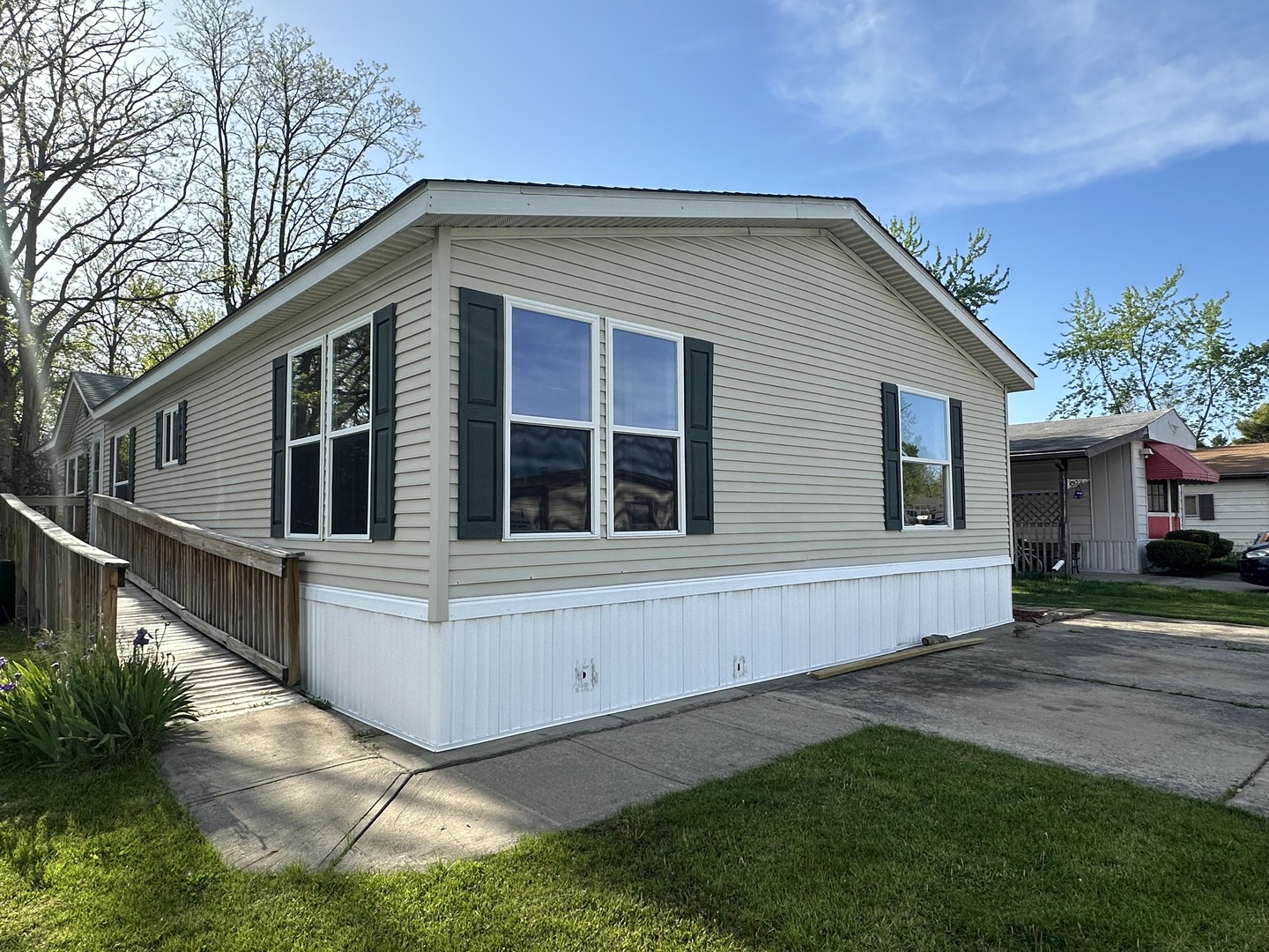 252 Blackthorn Road Matteson, IL 60443 - Photo 1 of 29 Gallery Image 1