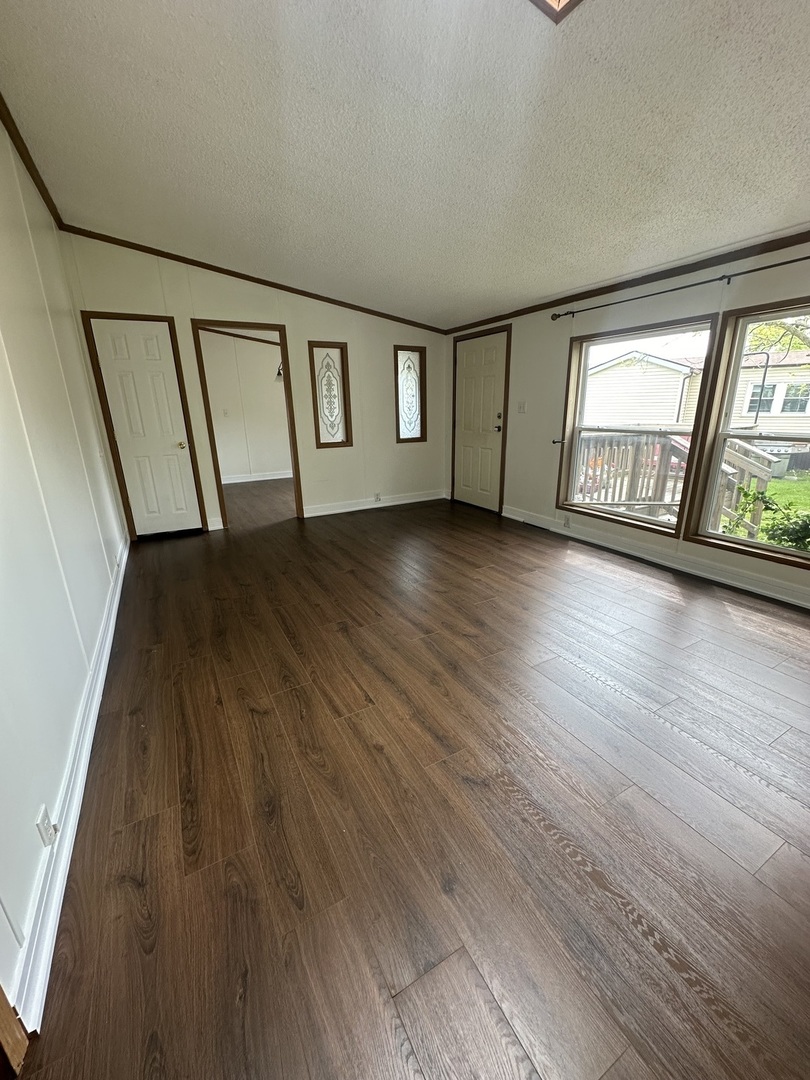 252 Blackthorn Road Matteson, IL 60443 - Photo 15 of 29 Gallery Image 15