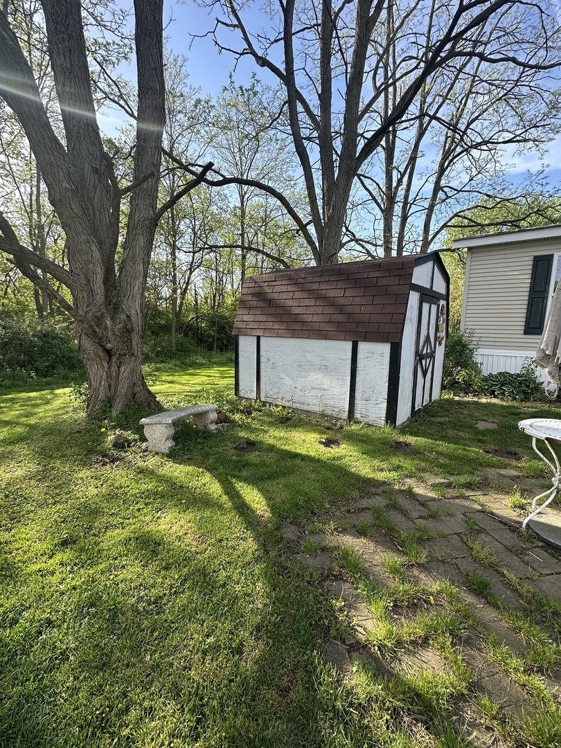 252 Blackthorn Road Matteson, IL 60443 - Photo 25 of 29 Gallery Image 25