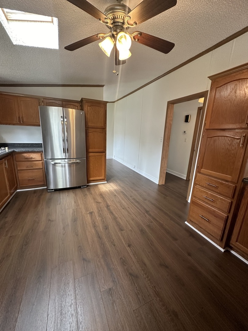 252 Blackthorn Road Matteson, IL 60443 - Photo 4 of 29 Gallery Image 4